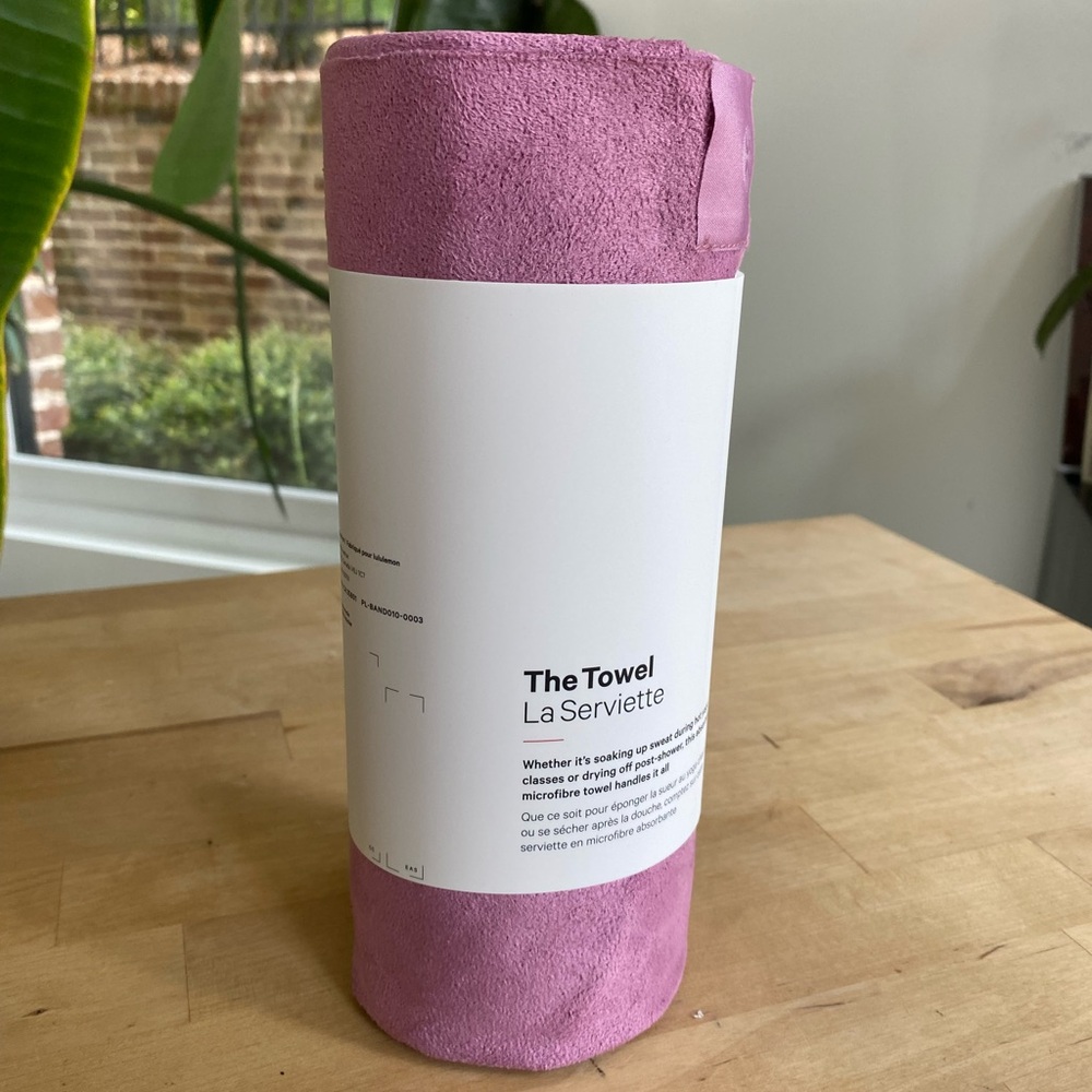 NWT lululemon “The Towel”